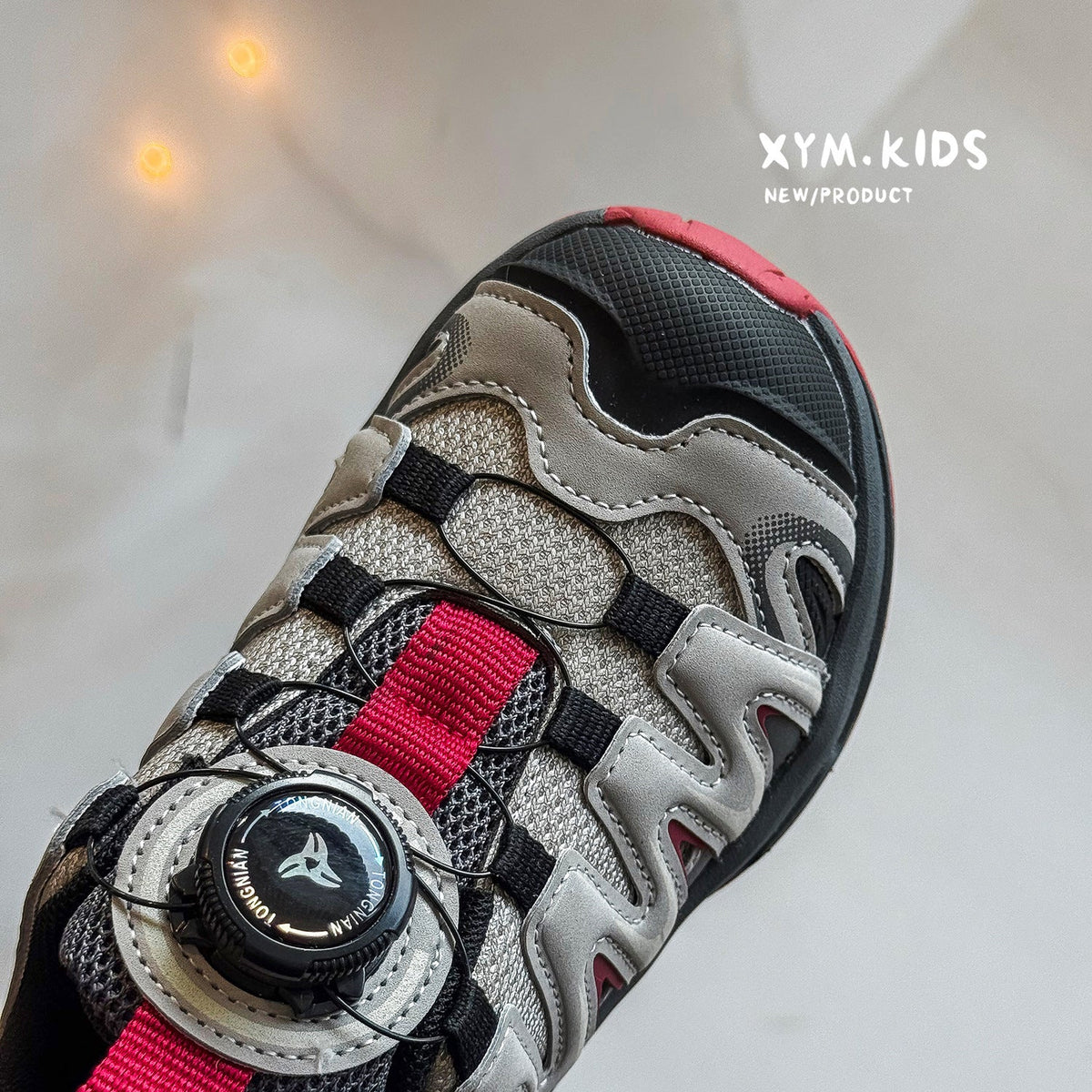 Children's Rotating Buckle Spring Running Lightweight Breathable Children's Sports Shoes