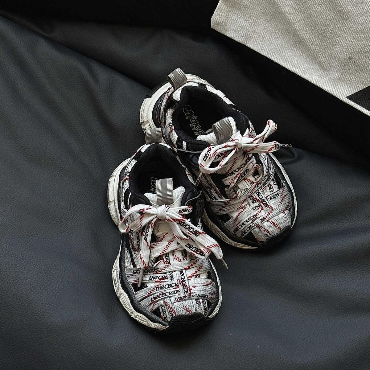 Children's Spider Paris Dad Lightweight Velcro Design Children's Sports Shoes
