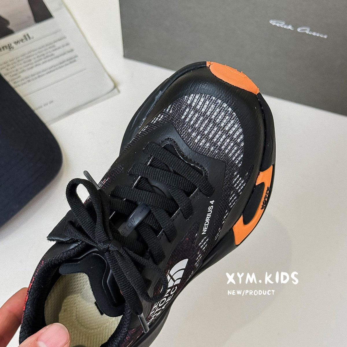 Children's Spring Fashion Color Contrast Lightweight Breathable Children's Sports Shoes