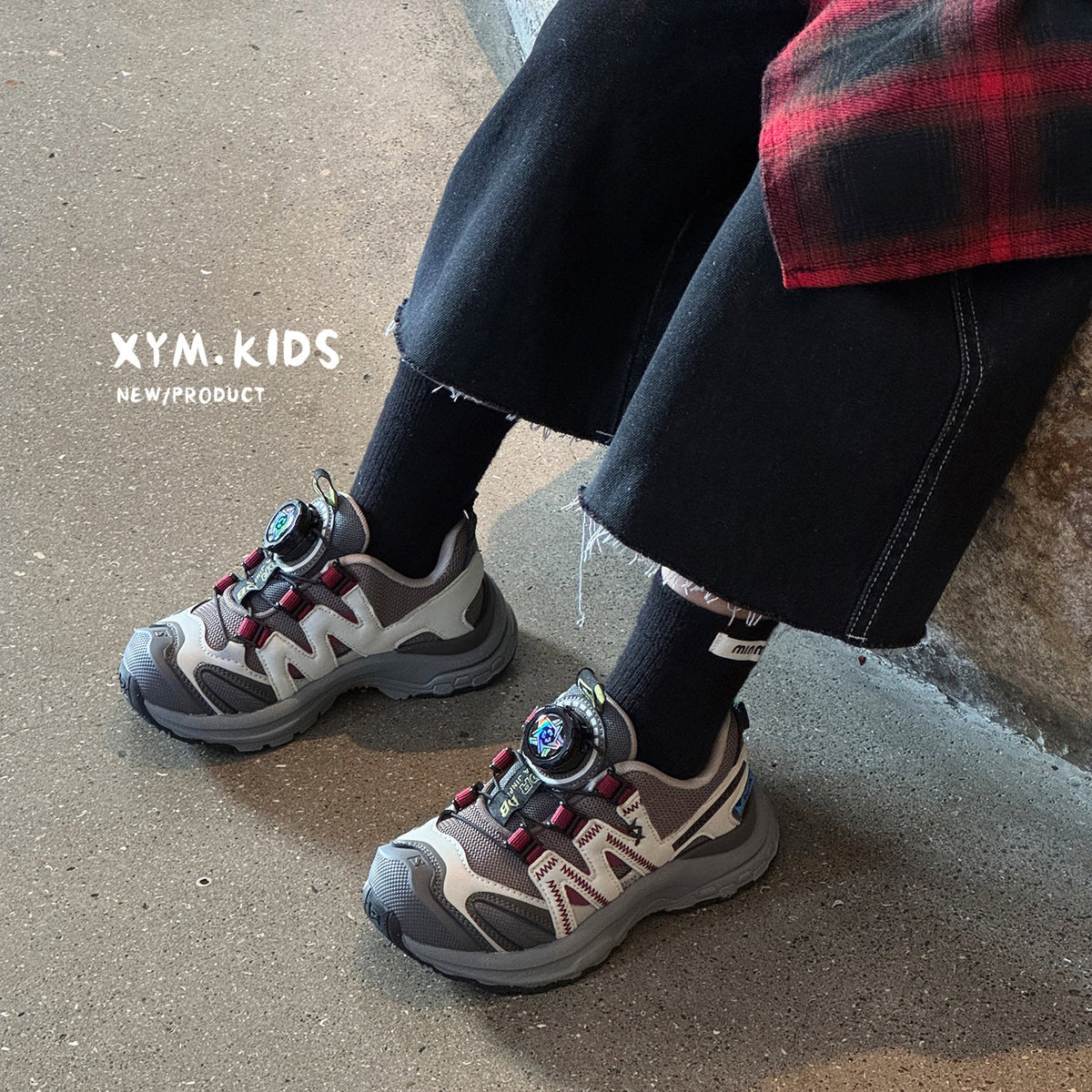 Children's Rotating Buckle Spring Mesh Breathable Outdoor Children's Sports Shoes