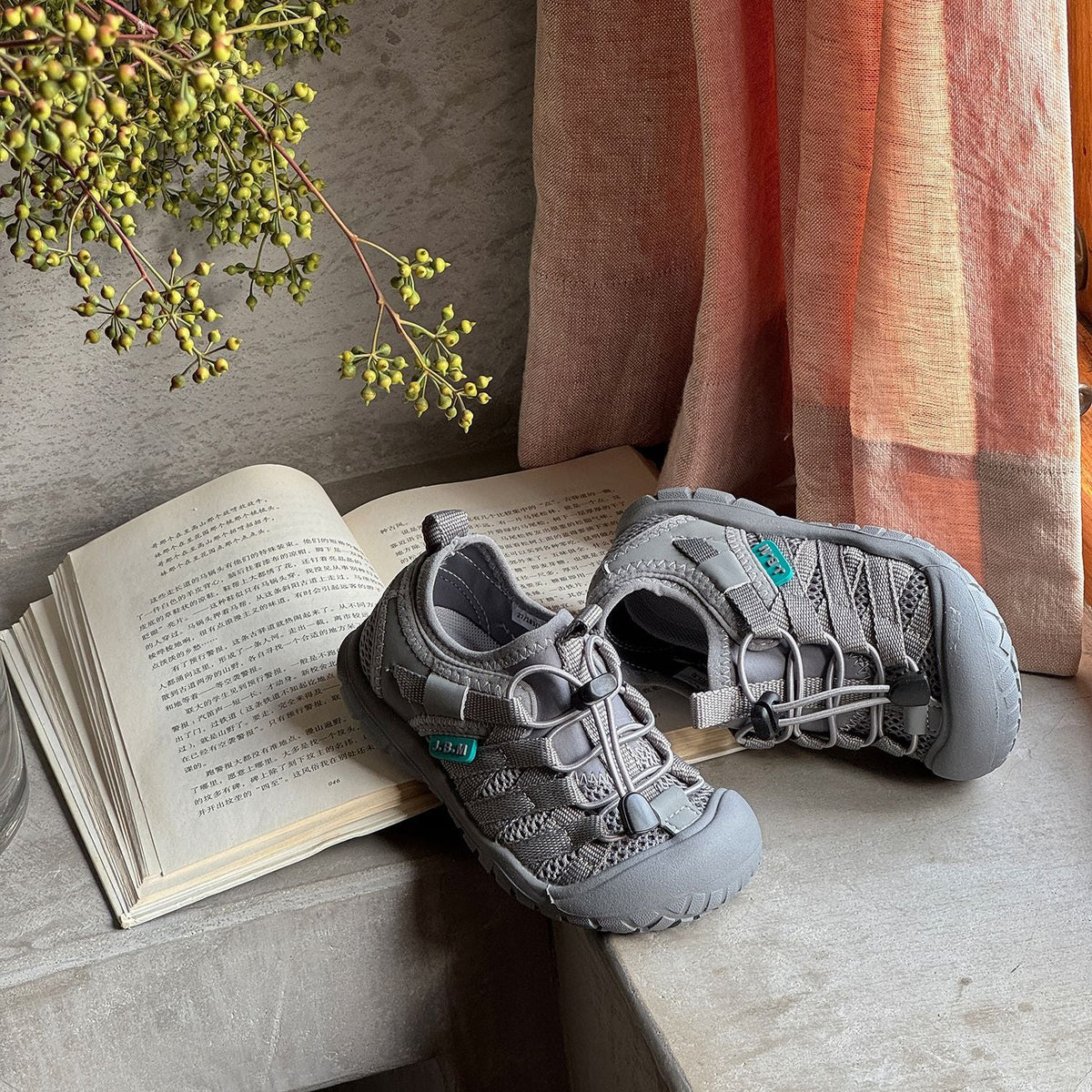Children's Summer Outdoor Soft Bottom Upstream Boys Children's Sports Shoes