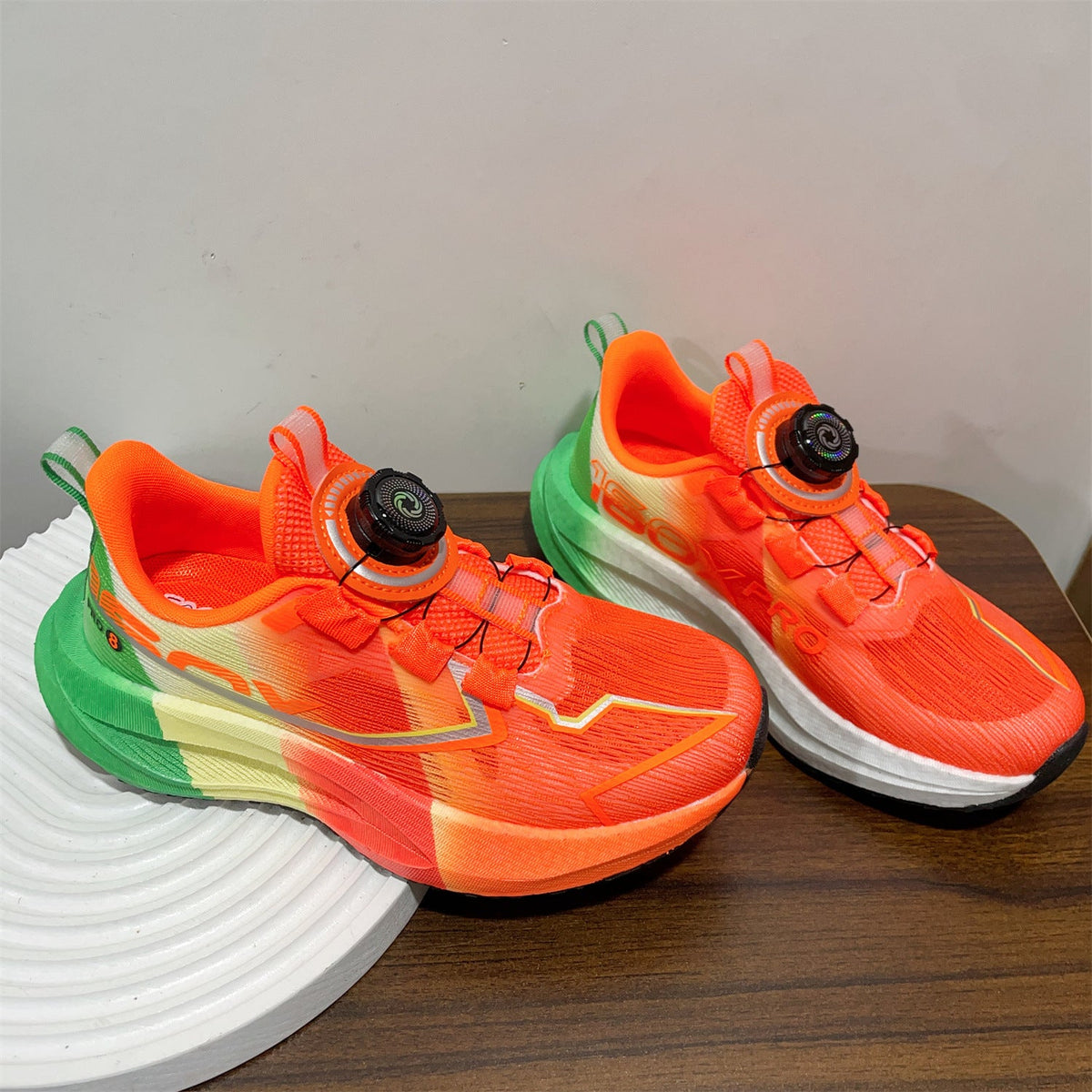 Children's Fashion Trendy Rotating Buckle Boys Running Children's Sports Shoes