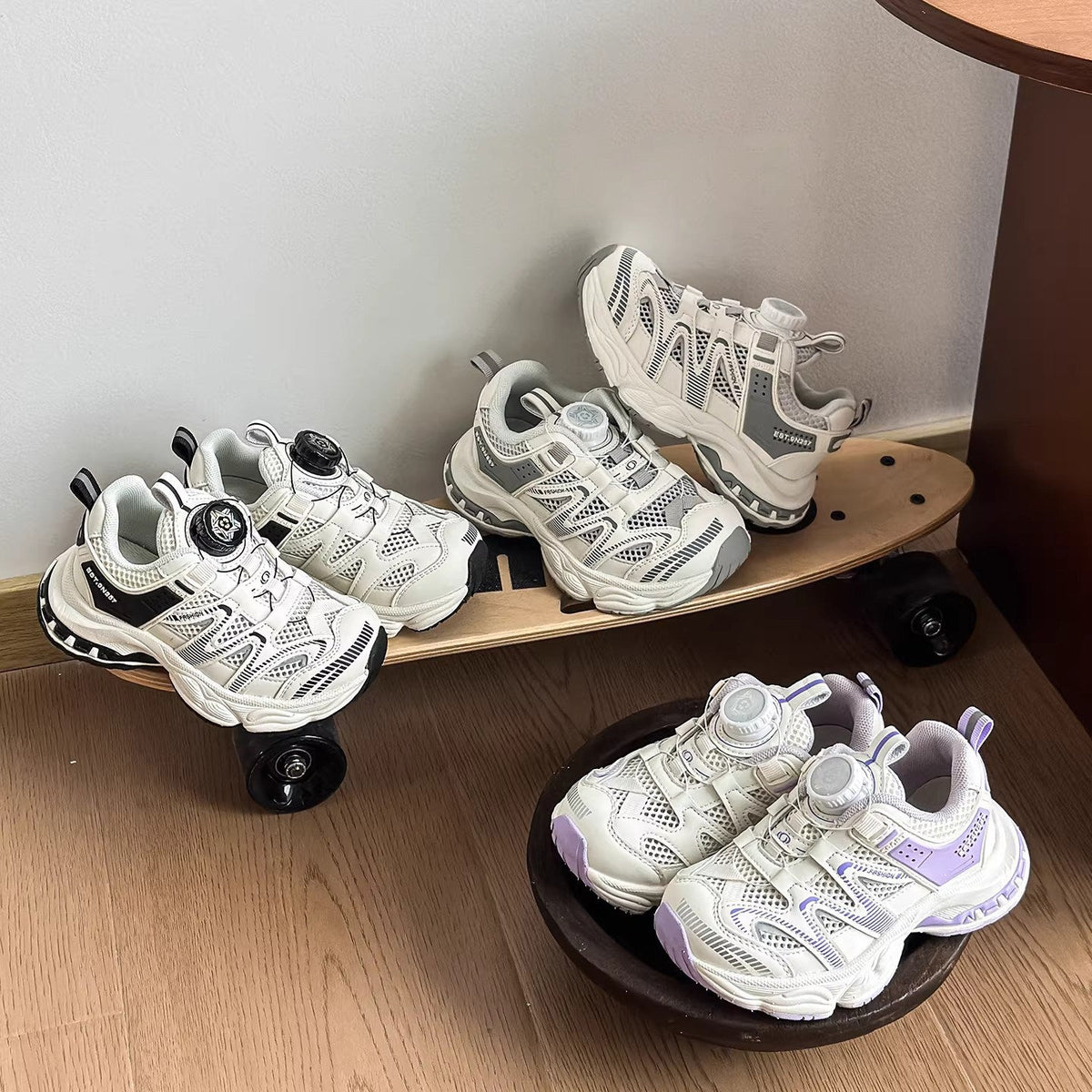 Children's Buckle Boys Lightweight Soft Sole Running Single Mesh Hollow Children's Sports Shoes