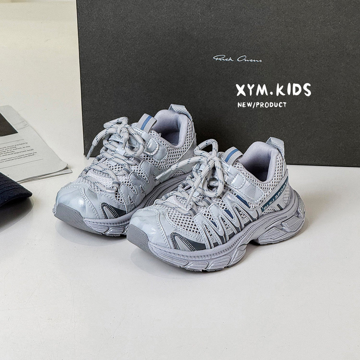 Children's Summer Fashionable Single Mesh Lightweight Outdoor Children's Sports Shoes