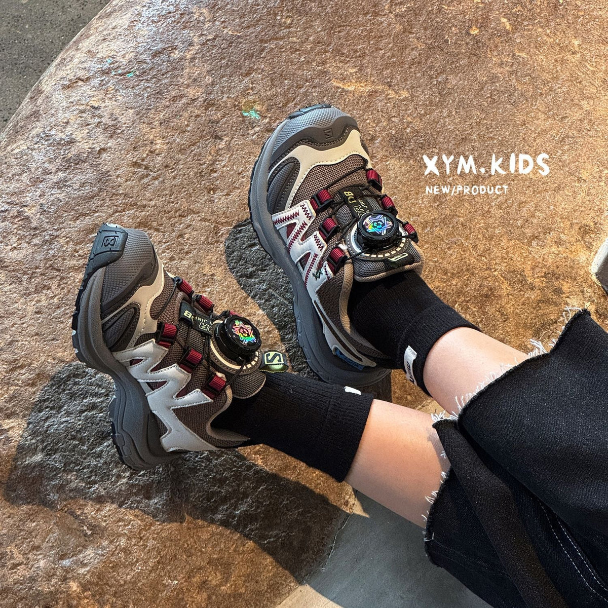 Children's Rotating Buckle Spring Mesh Breathable Outdoor Children's Sports Shoes
