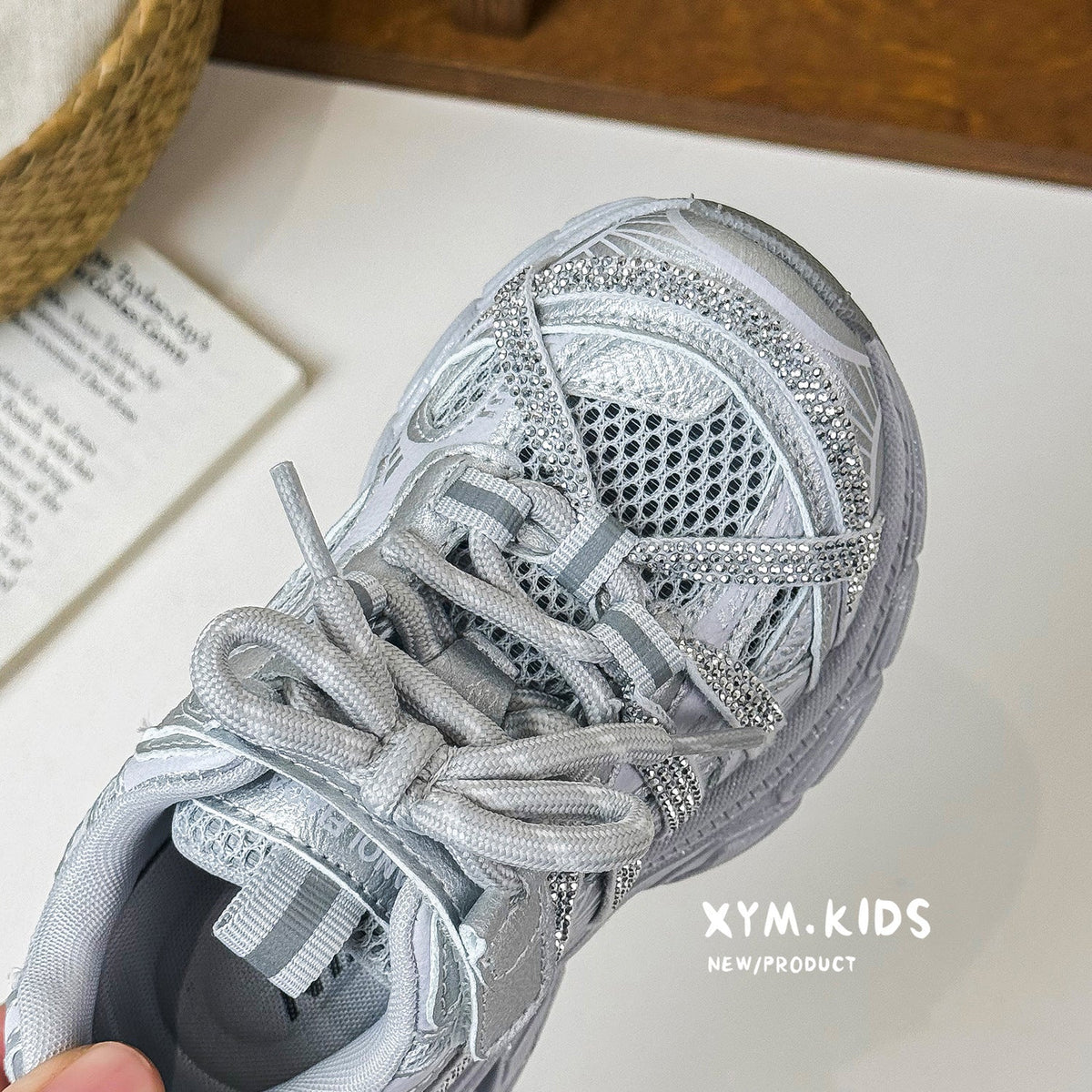 Children's Korean Style Fashion Rhinestone Single Mesh Breathable Medium Children's Sports Shoes