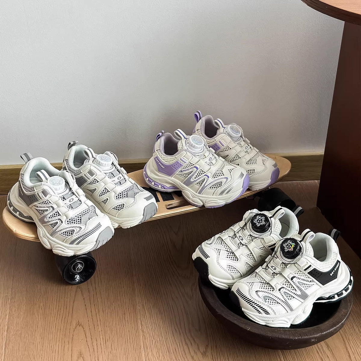 Children's Buckle Boys Lightweight Soft Sole Running Single Mesh Hollow Children's Sports Shoes
