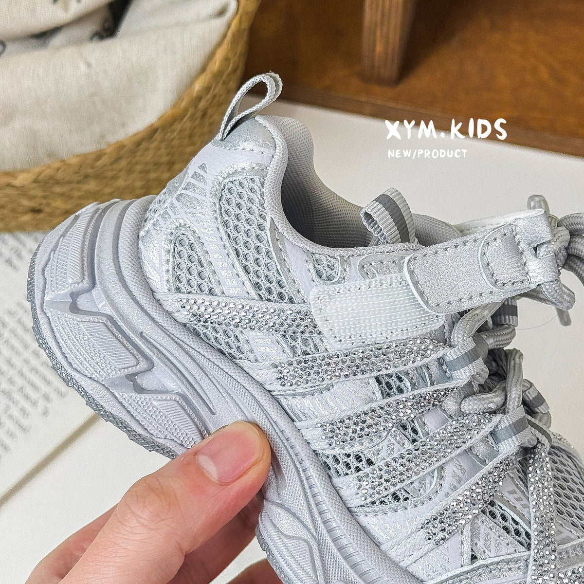 Children's Korean Style Fashion Rhinestone Single Mesh Breathable Medium Children's Sports Shoes