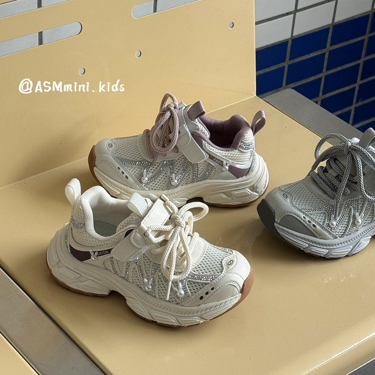 Children's Mesh Little Fashionable Lightweight Breathable Medium Children's Sports Shoes